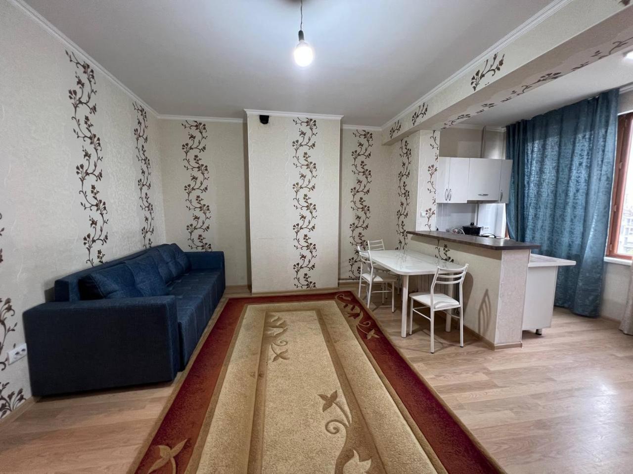 apartment-Vefa on Radishcheva 7 view 3