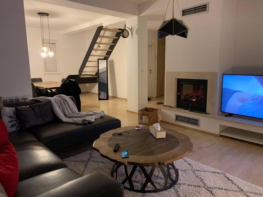 Modern apartment in Skopje view 5