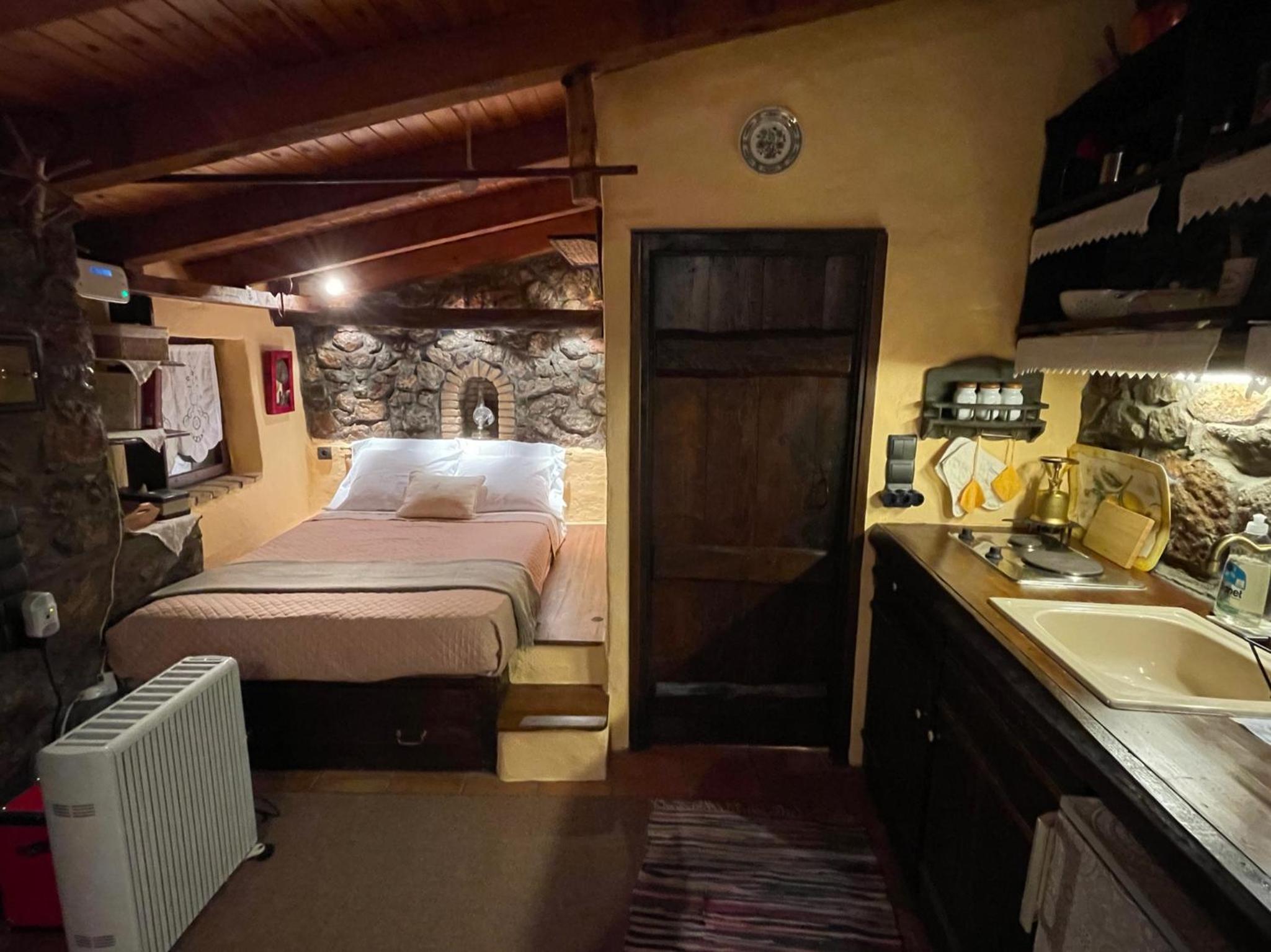 Agoriani Art Studio - Sweet little cottage photo 2
