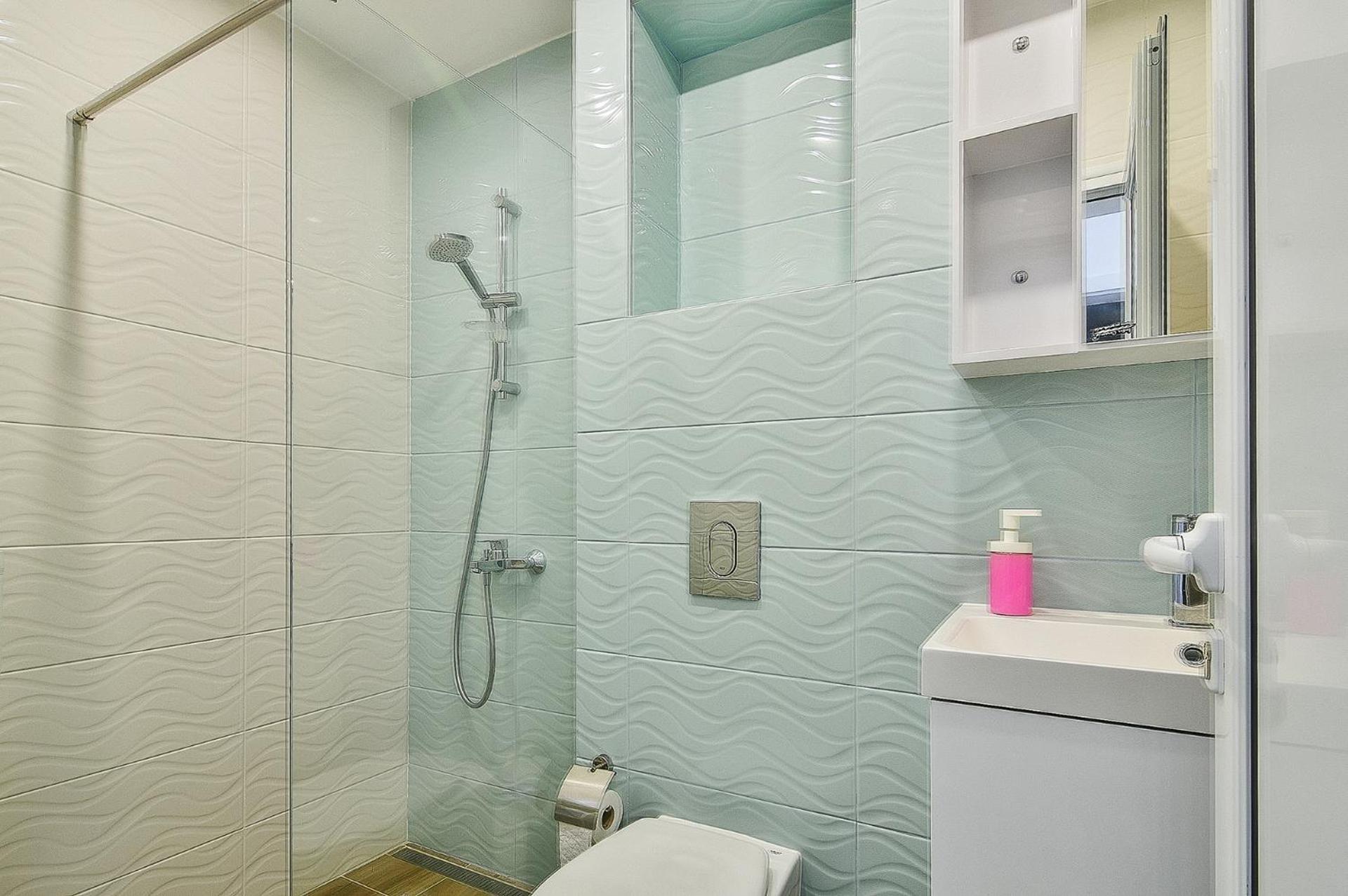 Central 3BR with parking nearby Opera