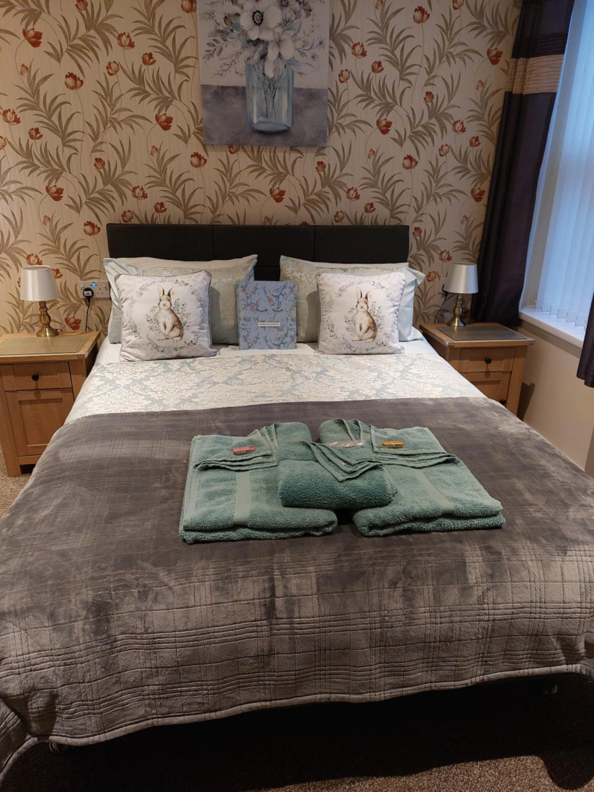 PONDEROSA B&B with free onsite parking and breakfast included view 5