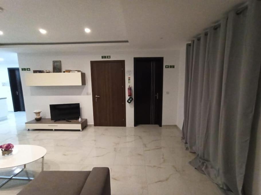 Sliema Modern 2-Bed Apartment view 3