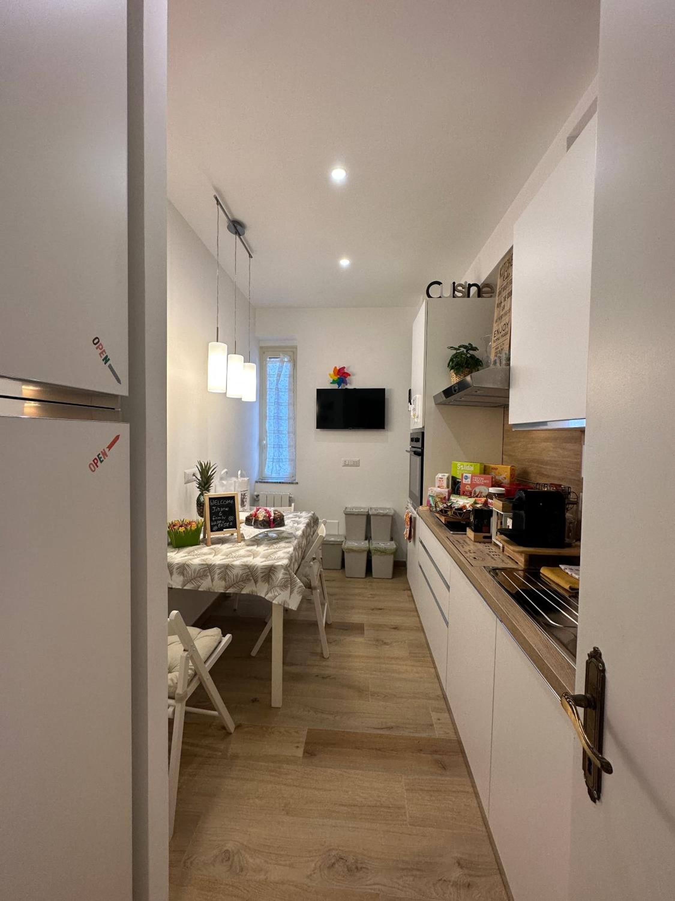 Gemelli-San Pietro-Trastevere-casa con posto auto