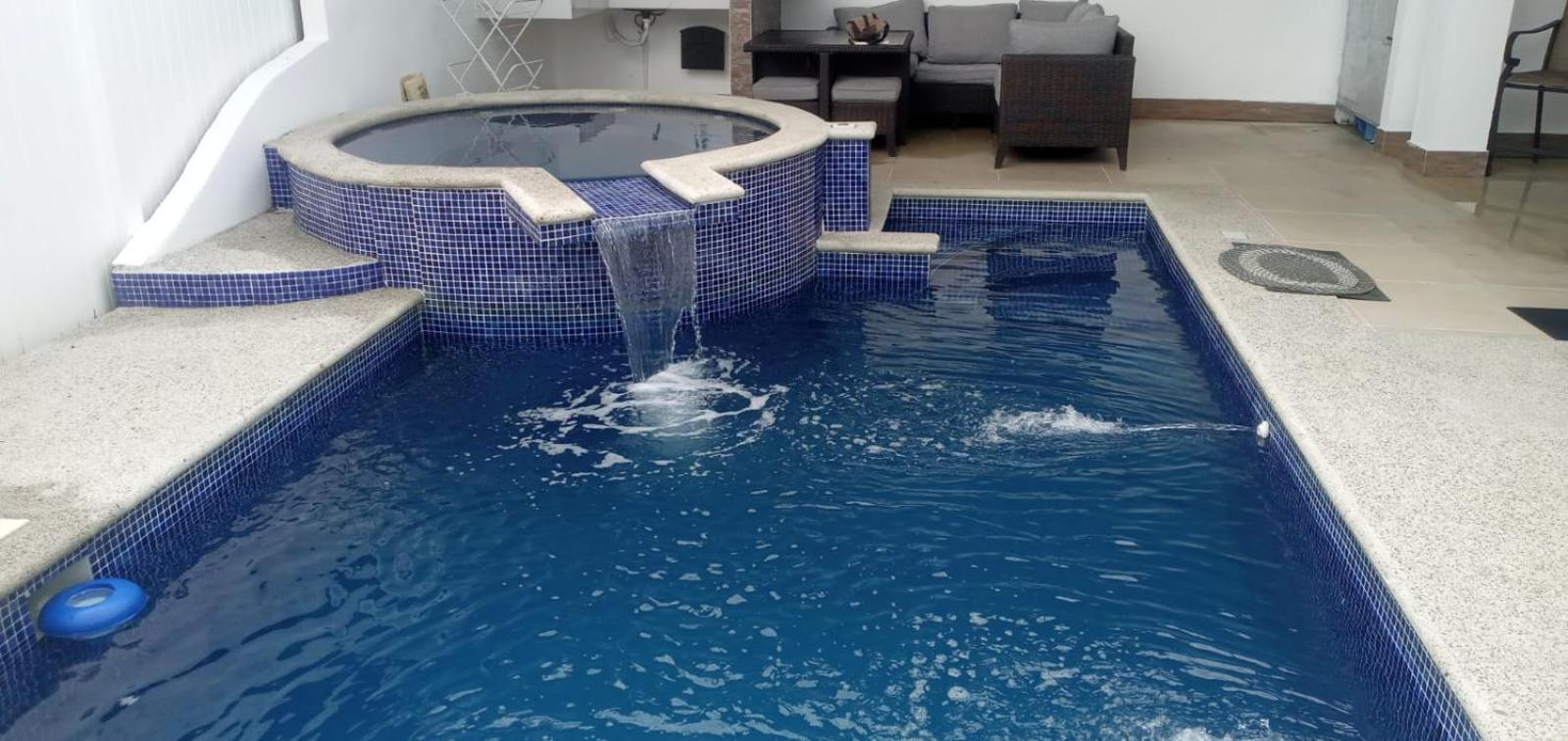 Casa de playa Herradura con piscina y jacuzzi