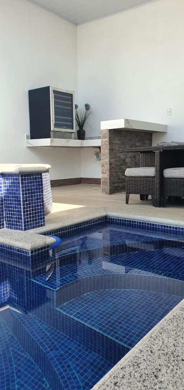 Casa de playa Herradura con piscina y jacuzzi