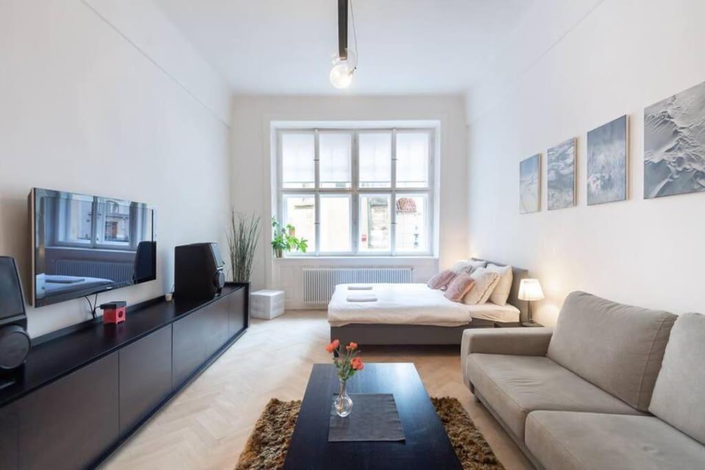Modern Apartment Old Town Prague