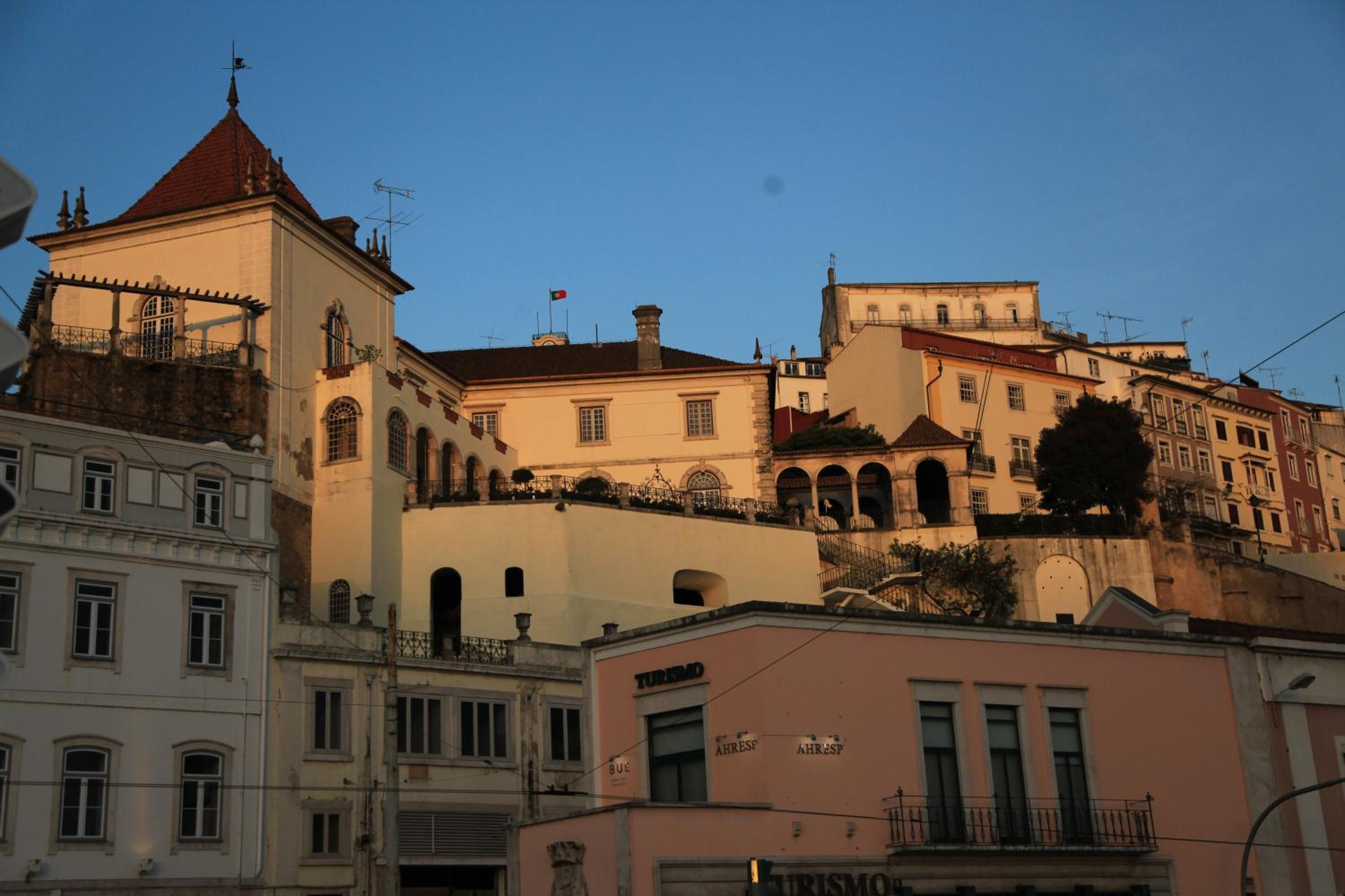 Coimbra Portagem Hostel view 4