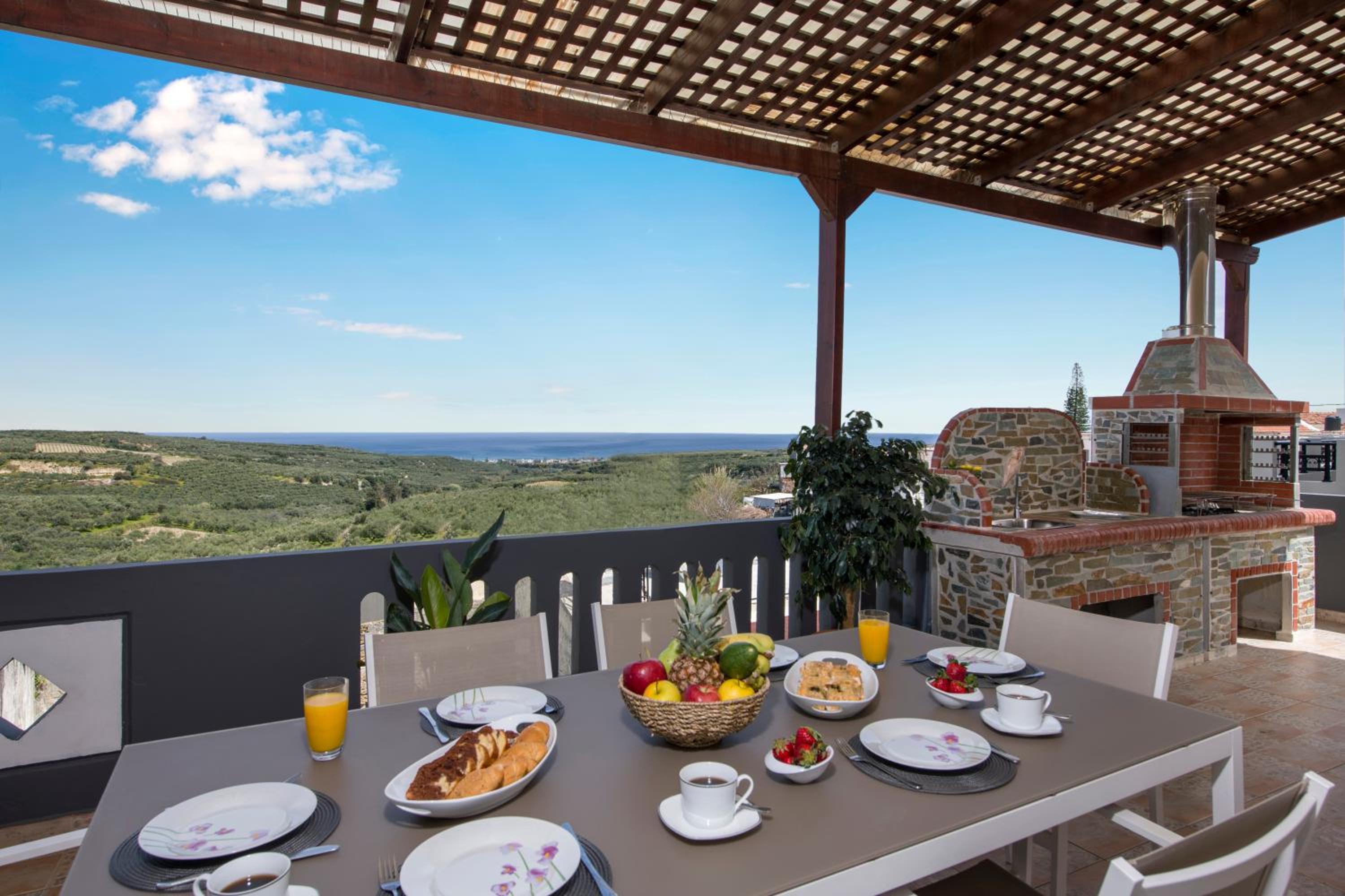 Marakas Winery Family House