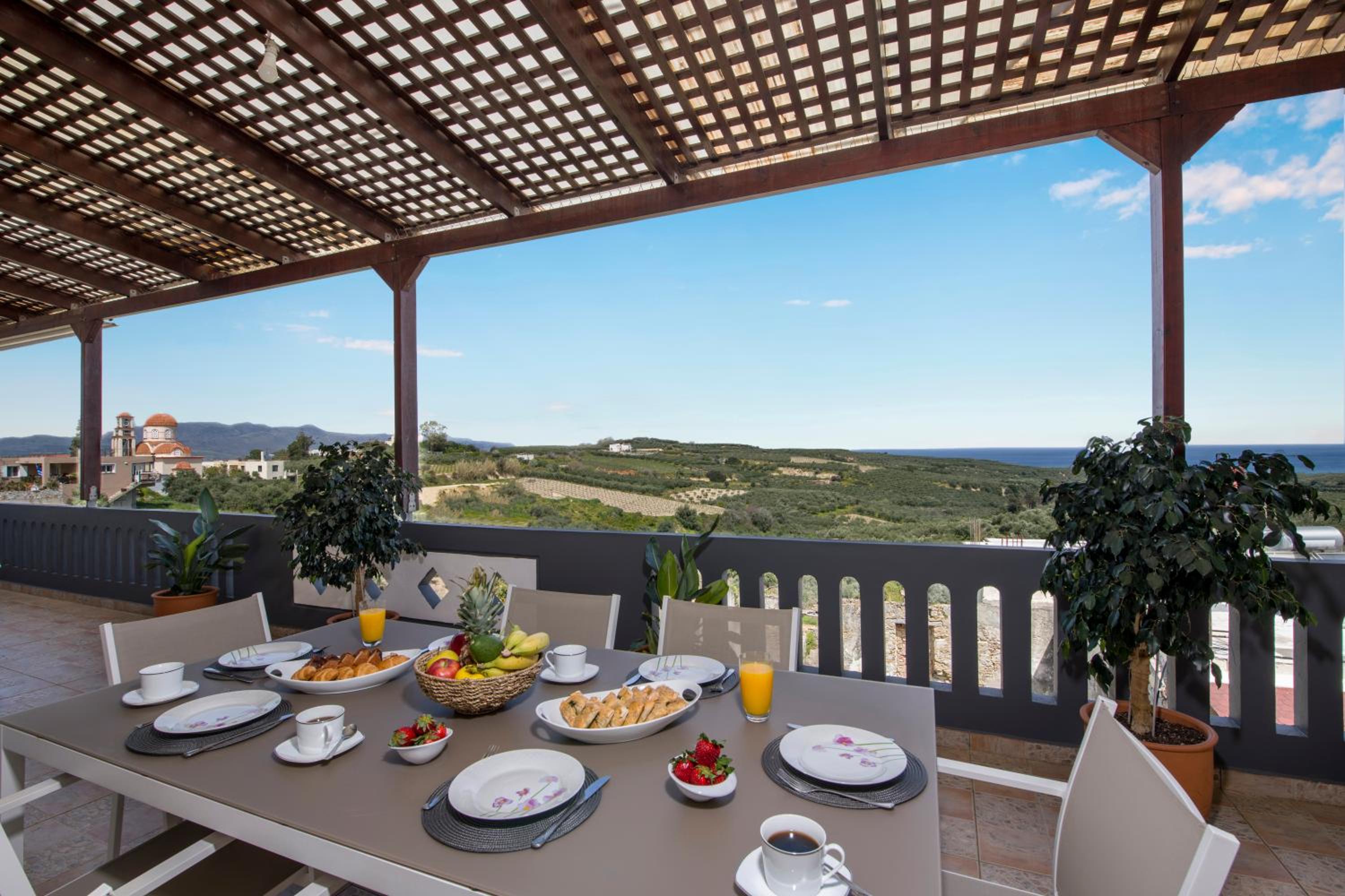 Marakas Winery Family House