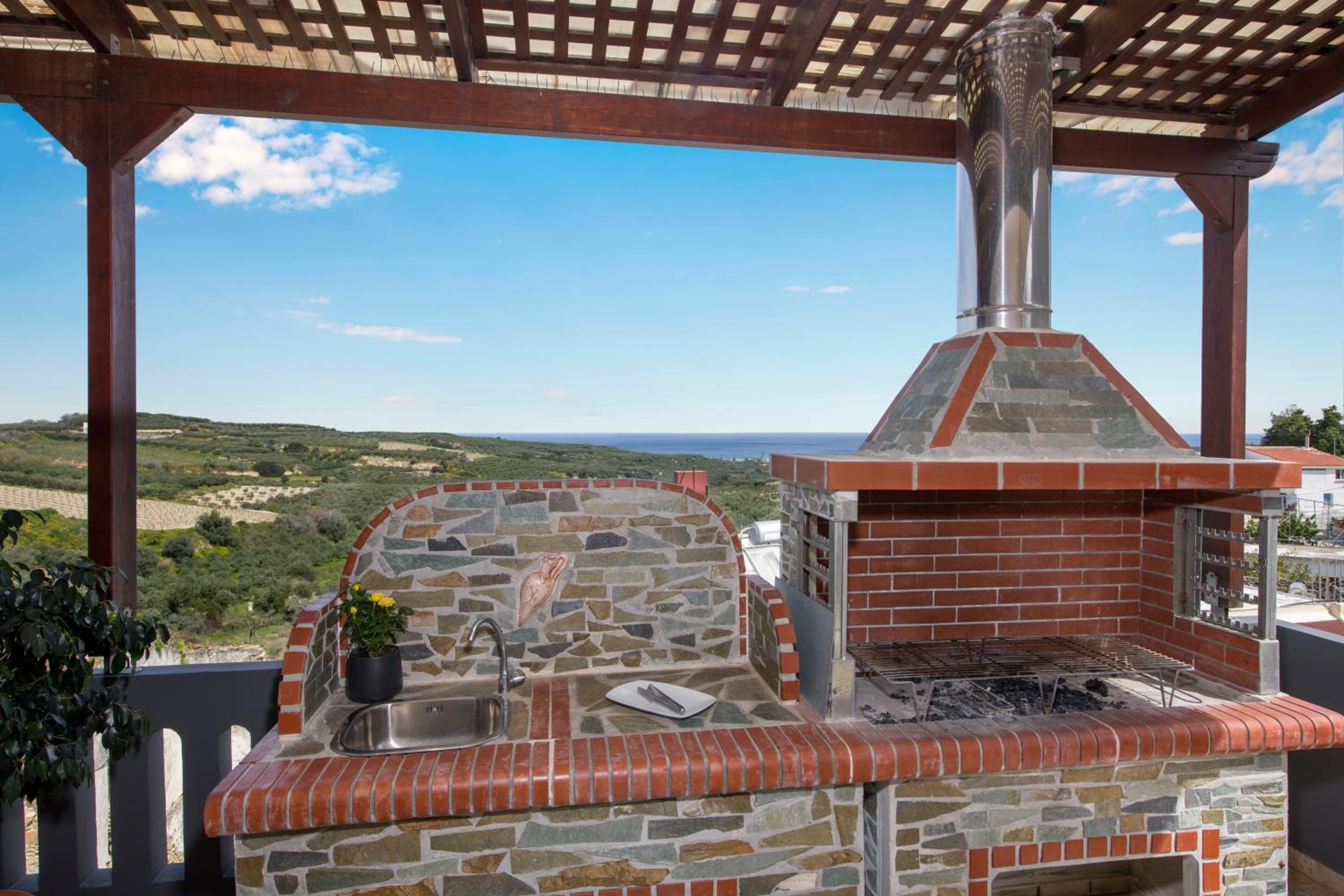 Marakas Winery Family House