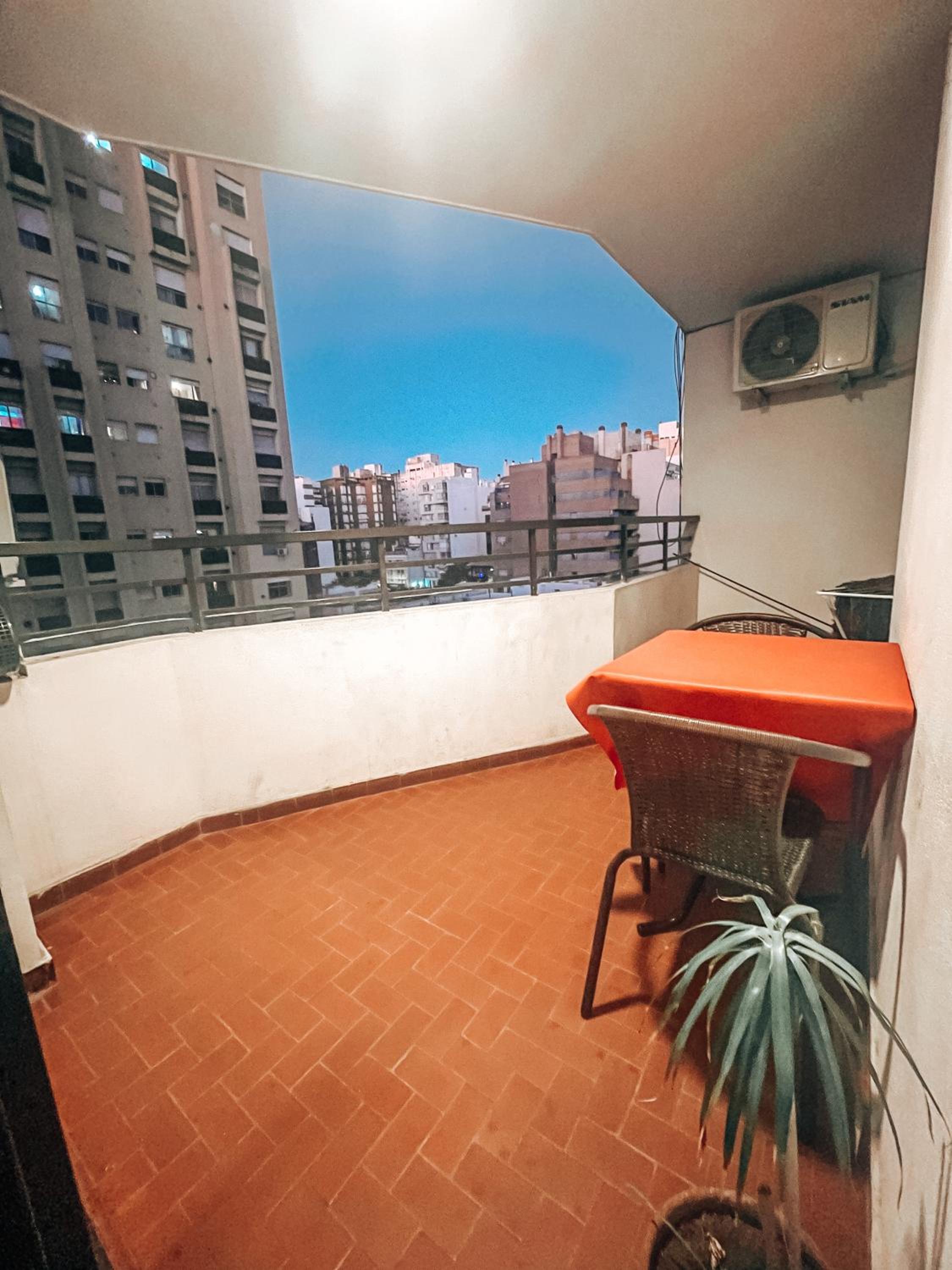 Departamento zona CENTRO de la ciudad 9 DE JULIO con balcón