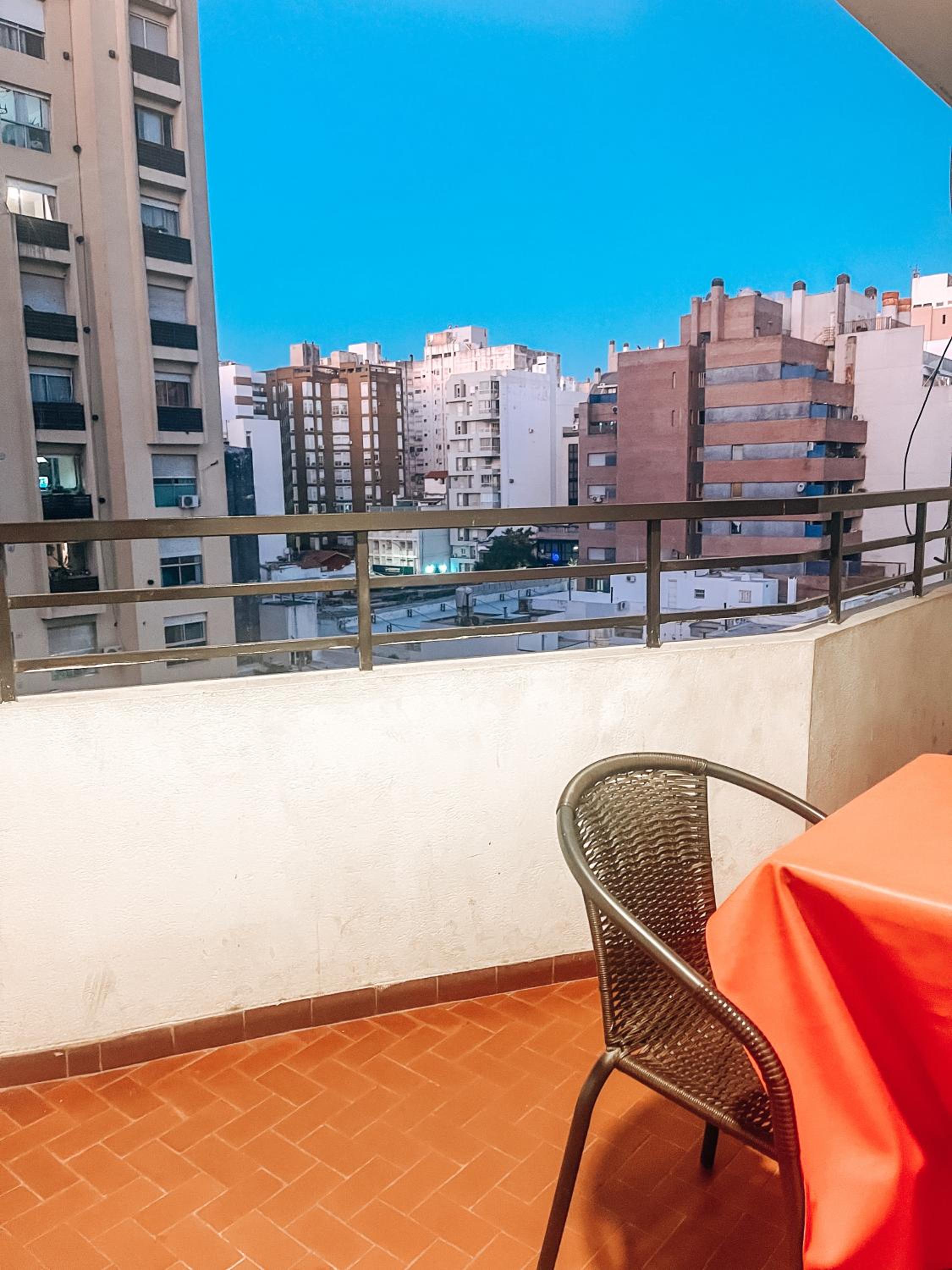 Departamento zona CENTRO de la ciudad 9 DE JULIO con balcón