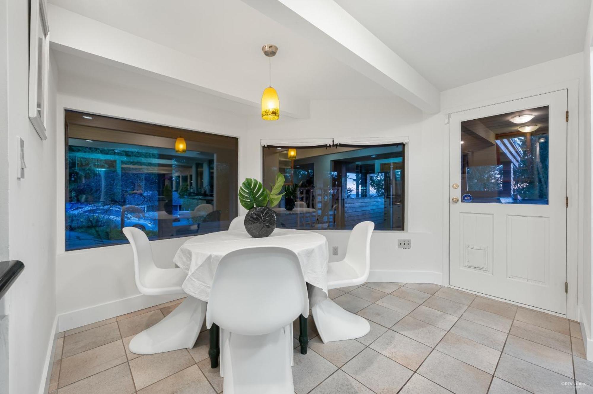 Seymour Private Bedroom, Ensuite Bathroom with Shared Pool, Hot Tub with Views