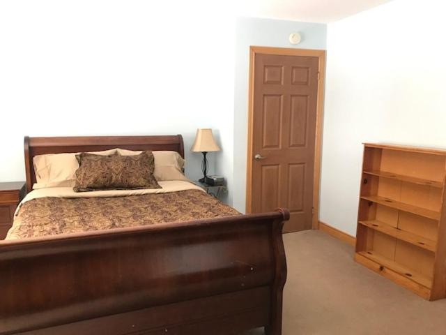 Lakeside Snowmobile - Ski Villa, 4BR 2BA, sleeps 10 view 5