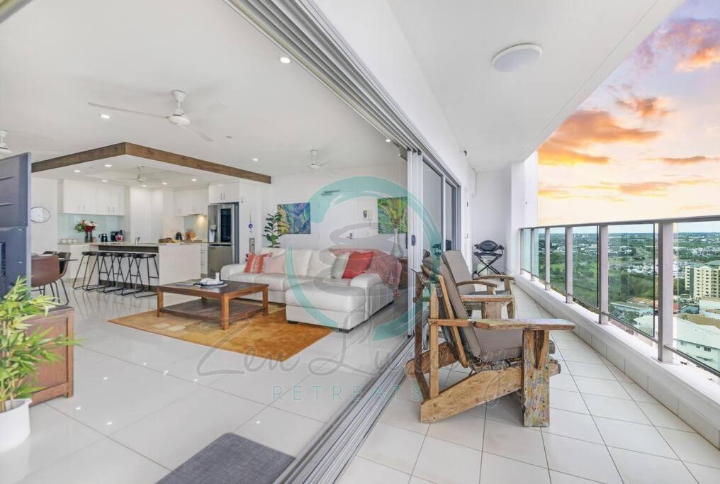 ZEN Crown Towers 3-BR Luxury Pad