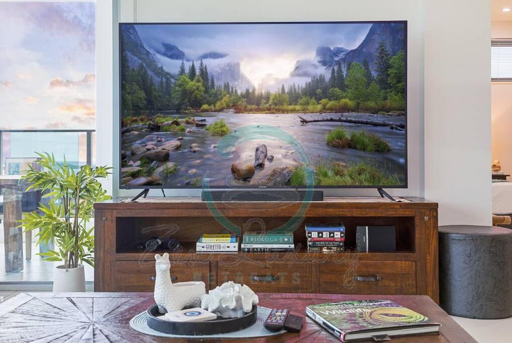 ZEN Crown Towers 3-BR Luxury Pad