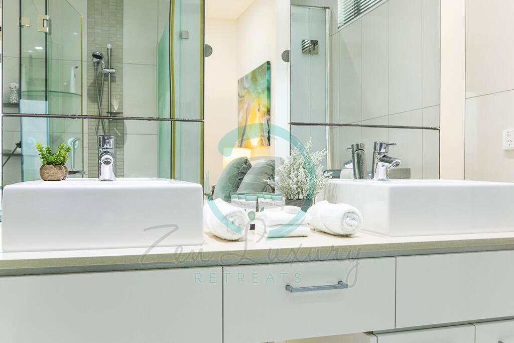 ZEN Crown Towers 3-BR Luxury Pad