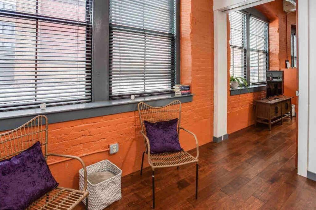 Modern Loft Style on Monroe by Dwtn & Park ave view 3
