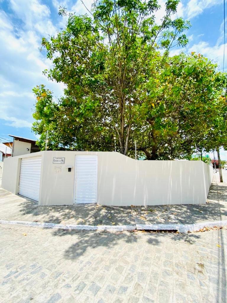 Apartamento encantador térreo em condomínio fechad