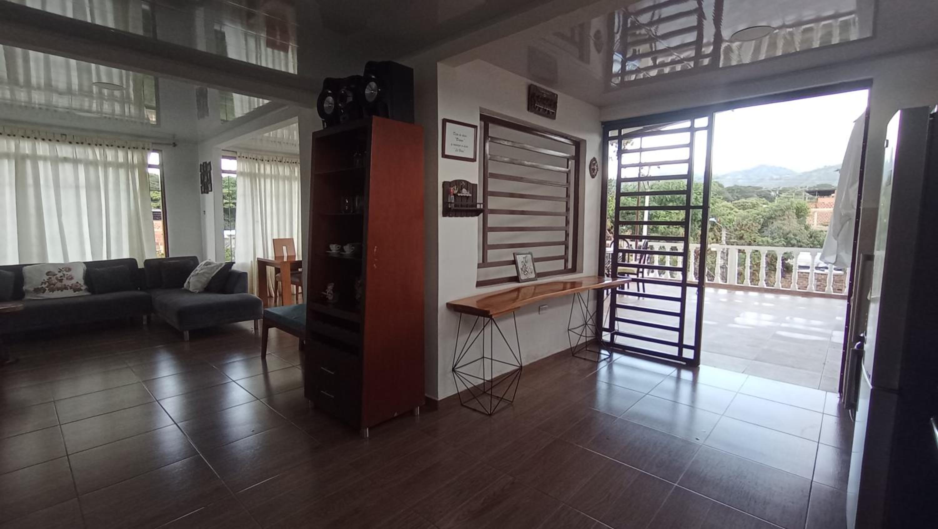 Apartamento Fresco con Terraza-tipo loft