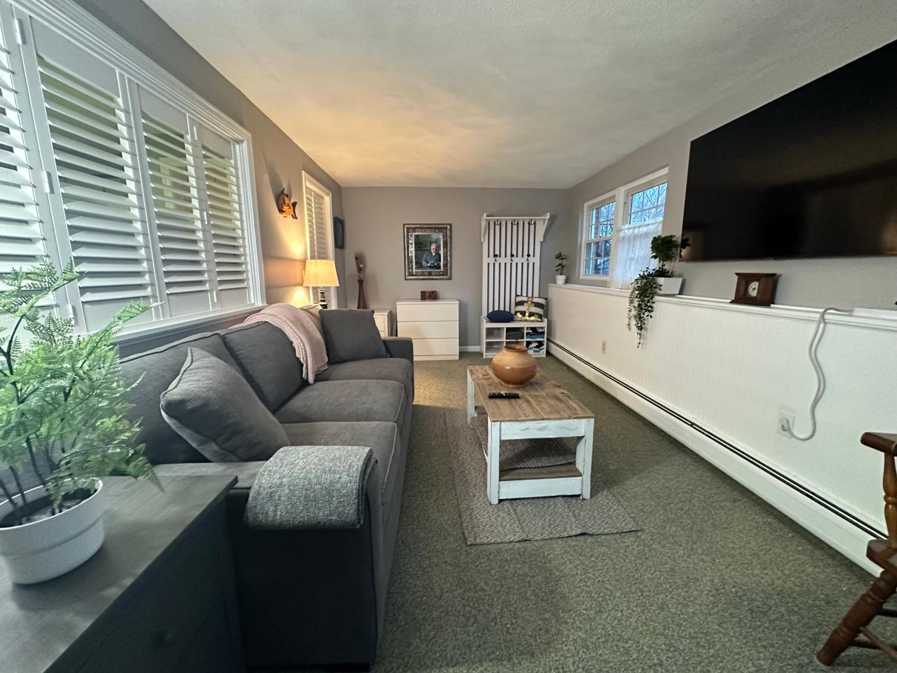 Ocean Breeze-8min Walk to Beach view 4