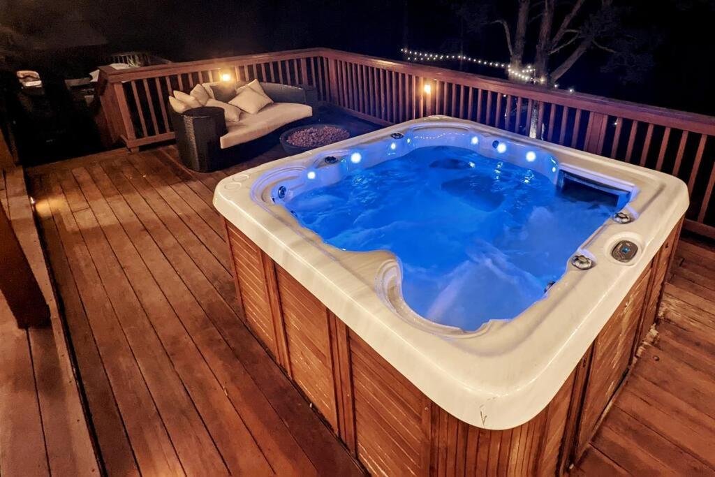 Bel Air of Big Bear - Fun & Tech & Massive Cabin view 3