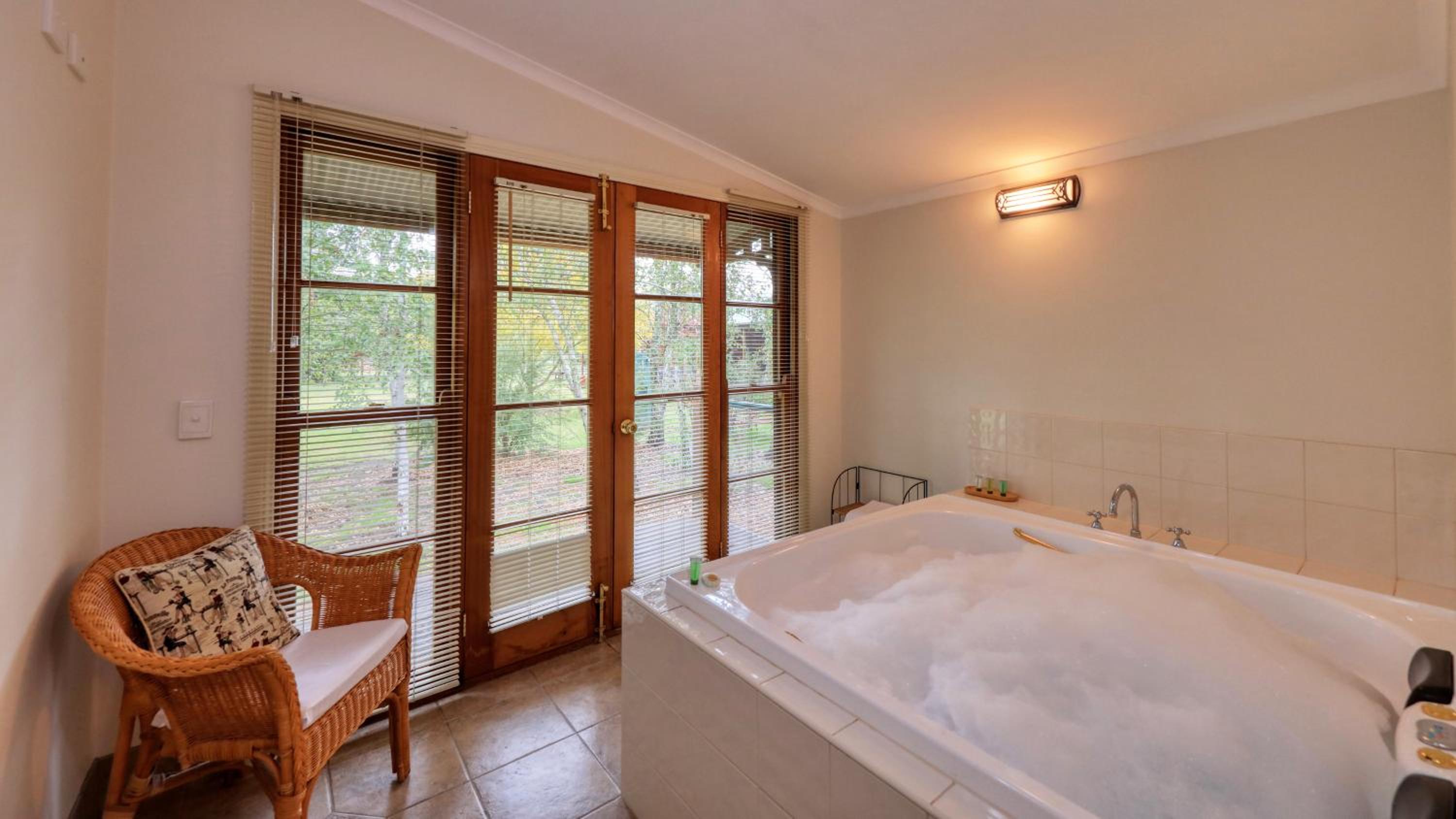 Beechworth Cedar Cottages