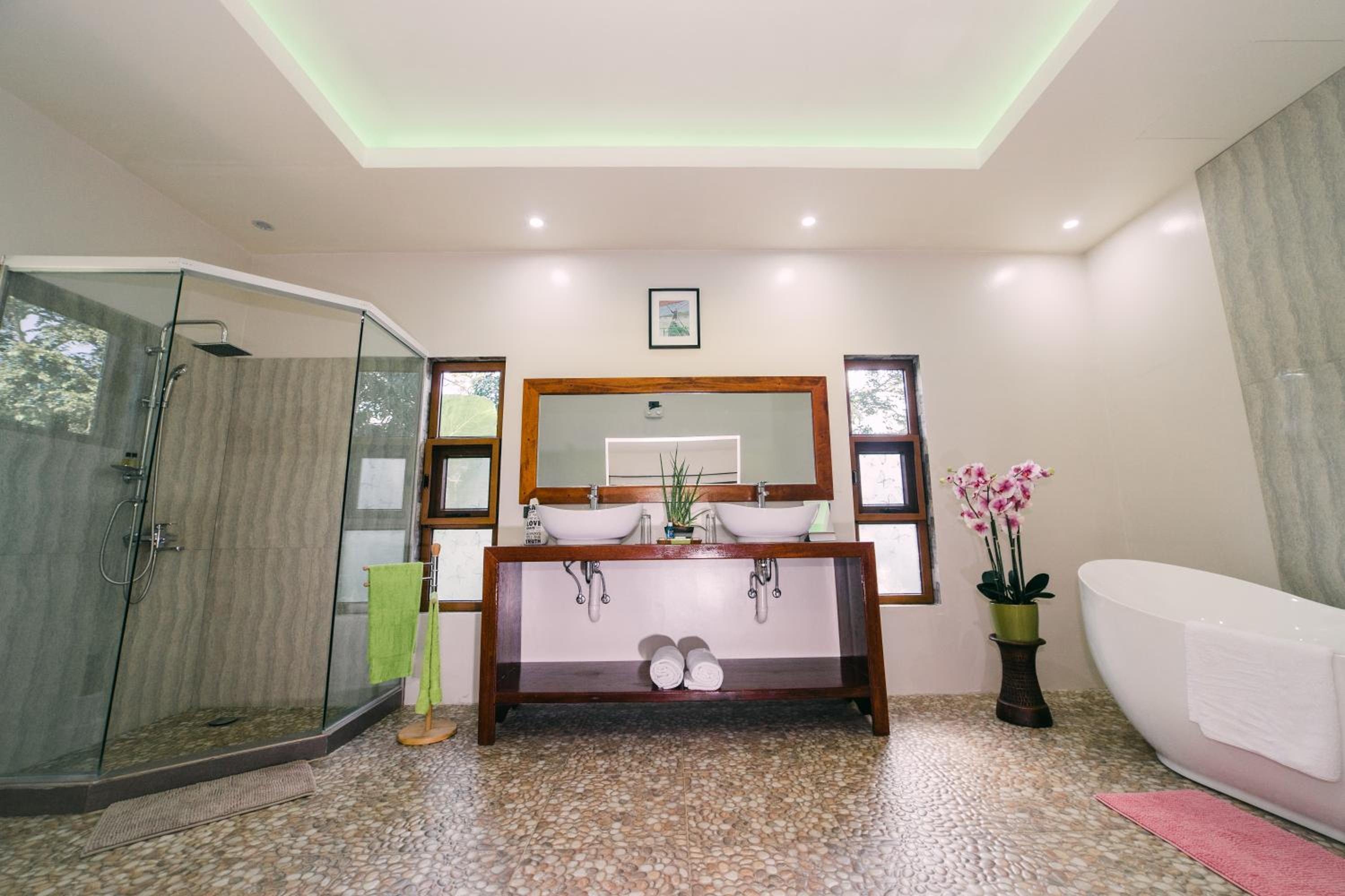 Denika's Suites view 5