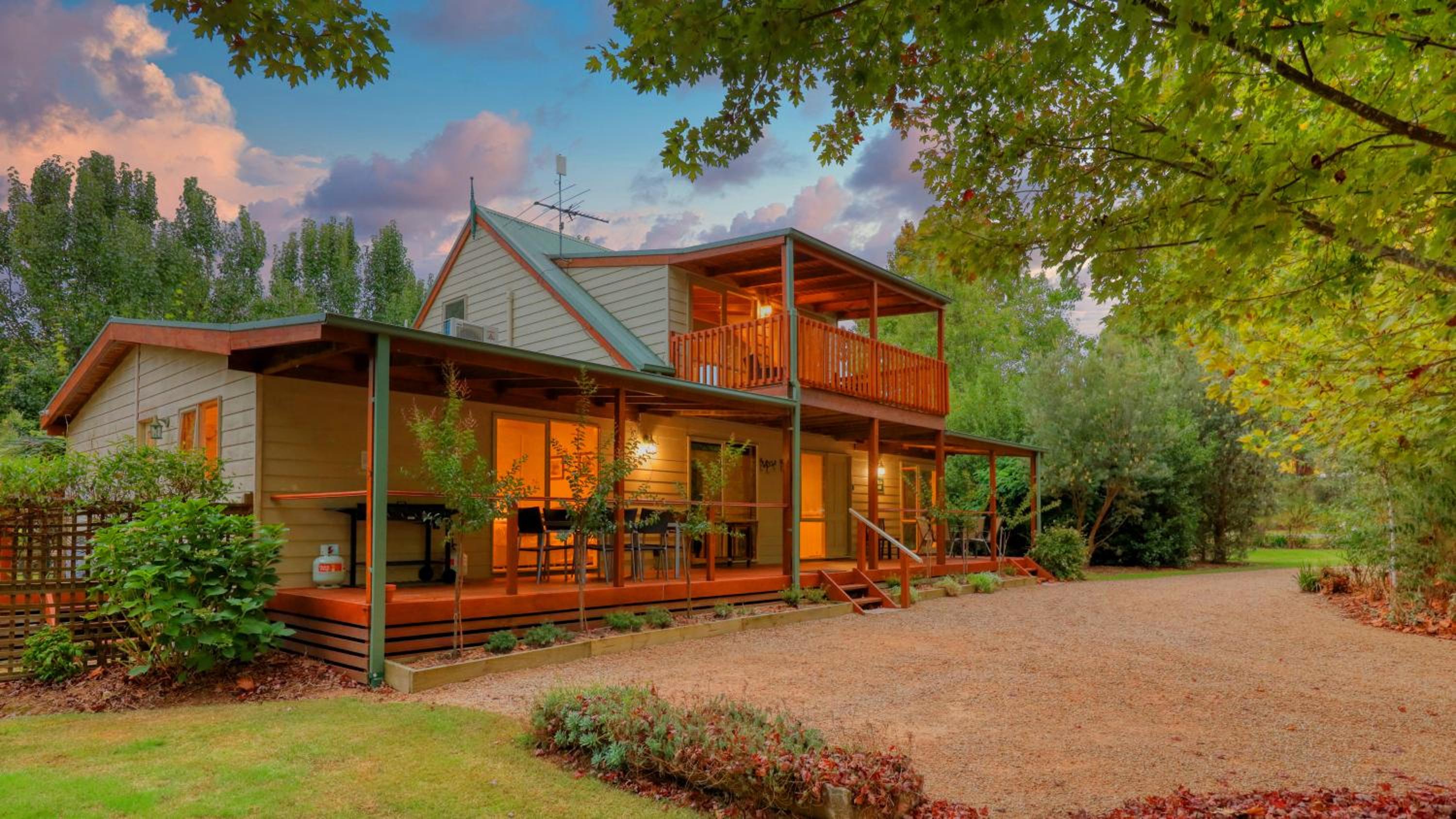 Beechworth Cedar Cottages