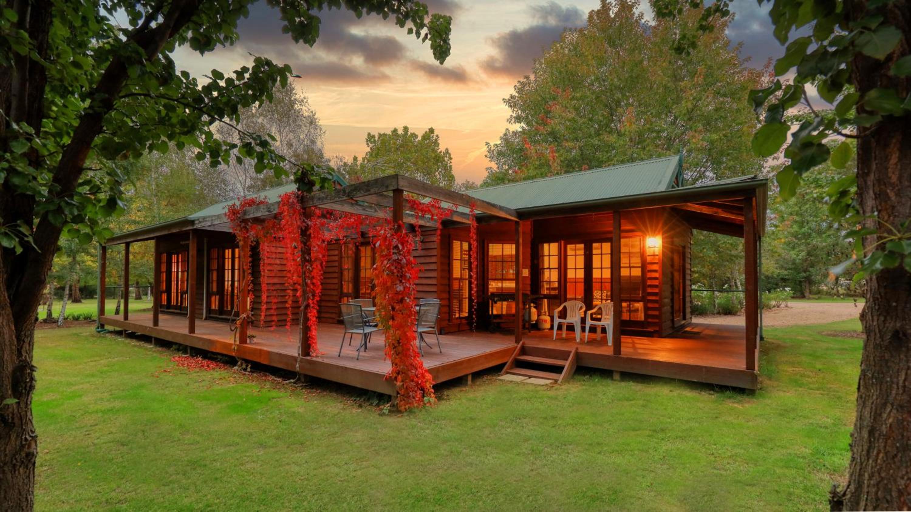 Beechworth Cedar Cottages