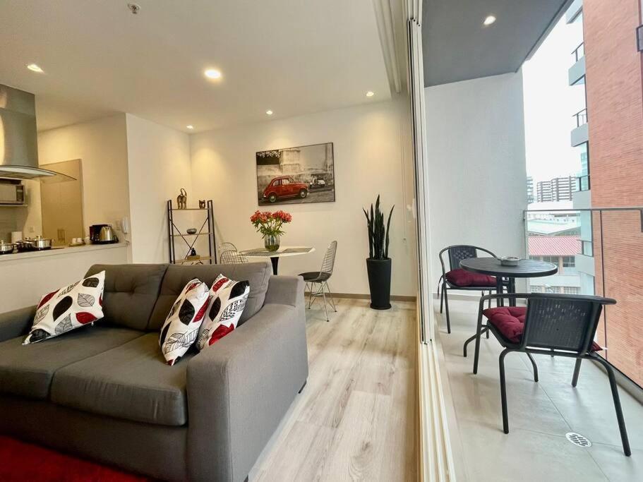 SPECTACULAR SUITE