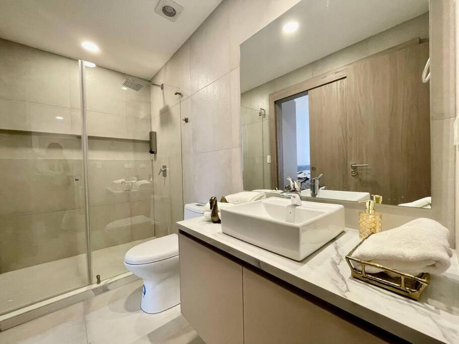 SPECTACULAR SUITE