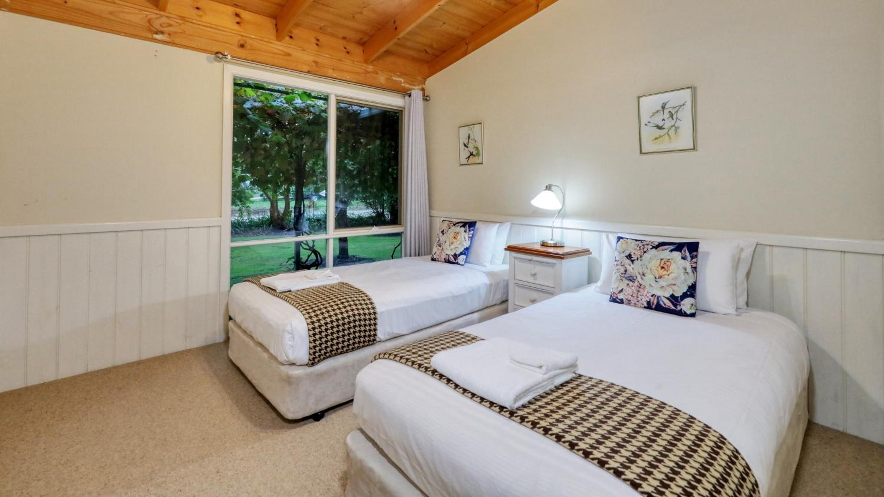 Beechworth Cedar Cottages