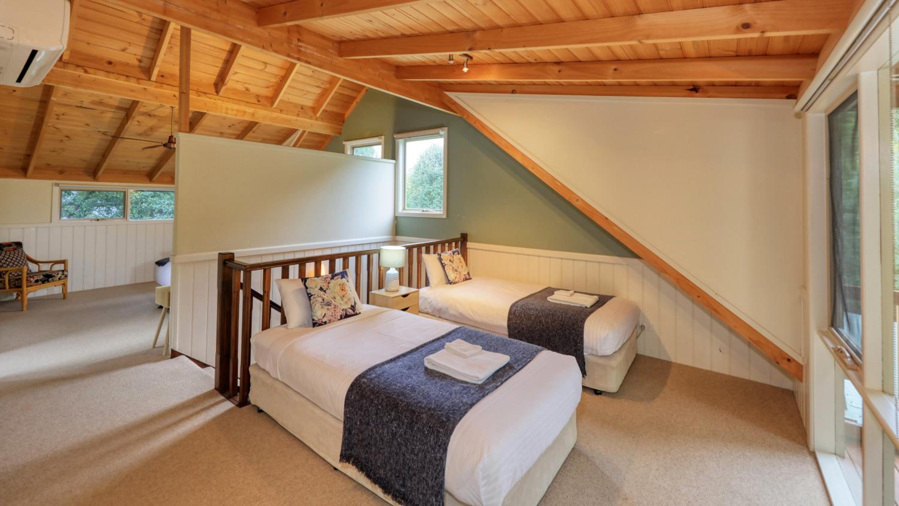 Beechworth Cedar Cottages
