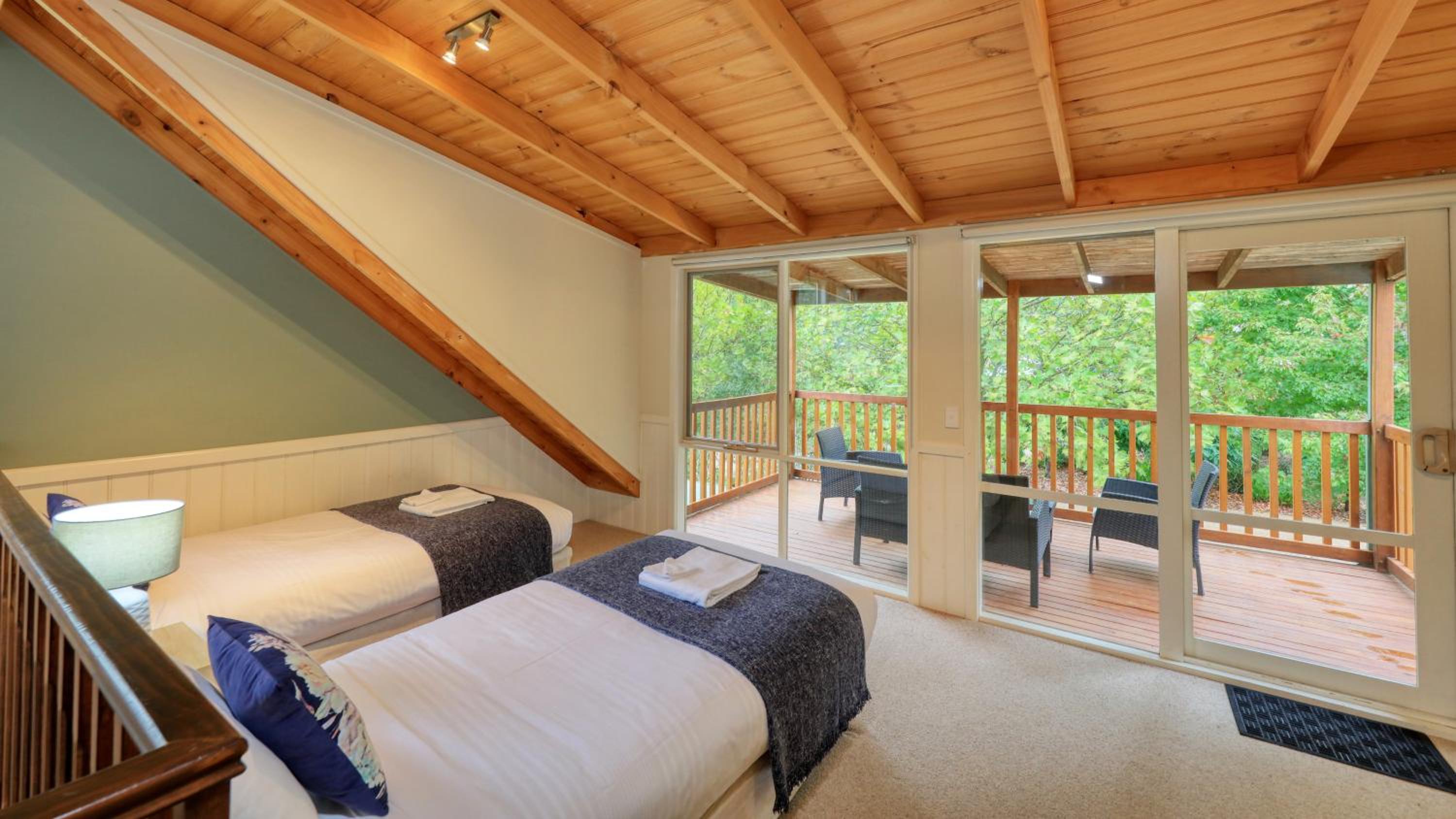 Beechworth Cedar Cottages
