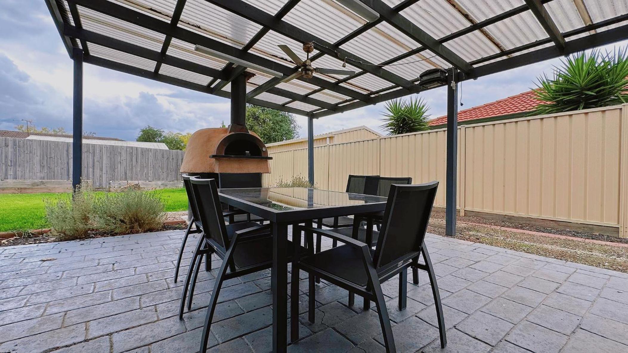 Near Airport and Easy to Melbourne CBD by GoodLive
