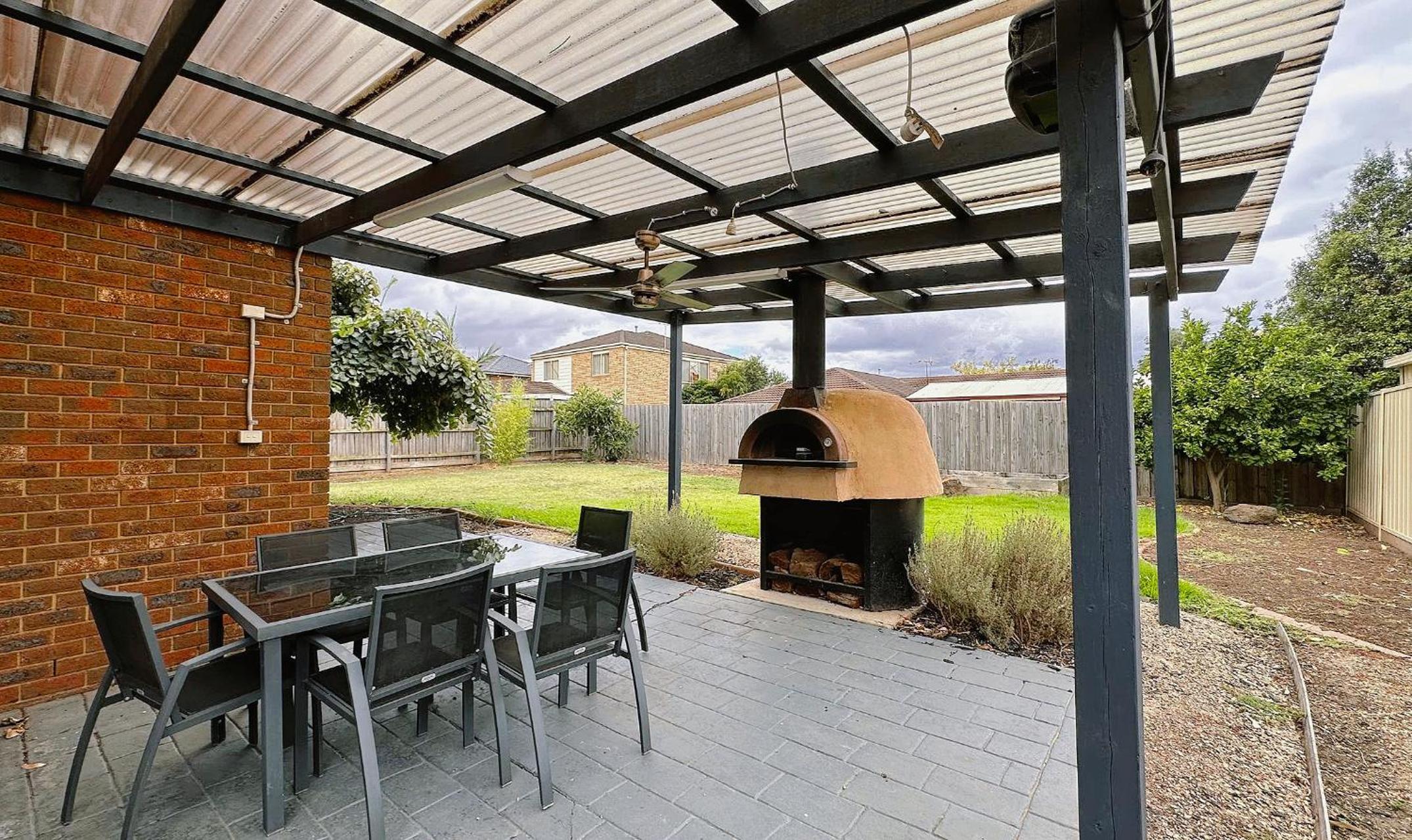 Near Airport and Easy to Melbourne CBD by GoodLive