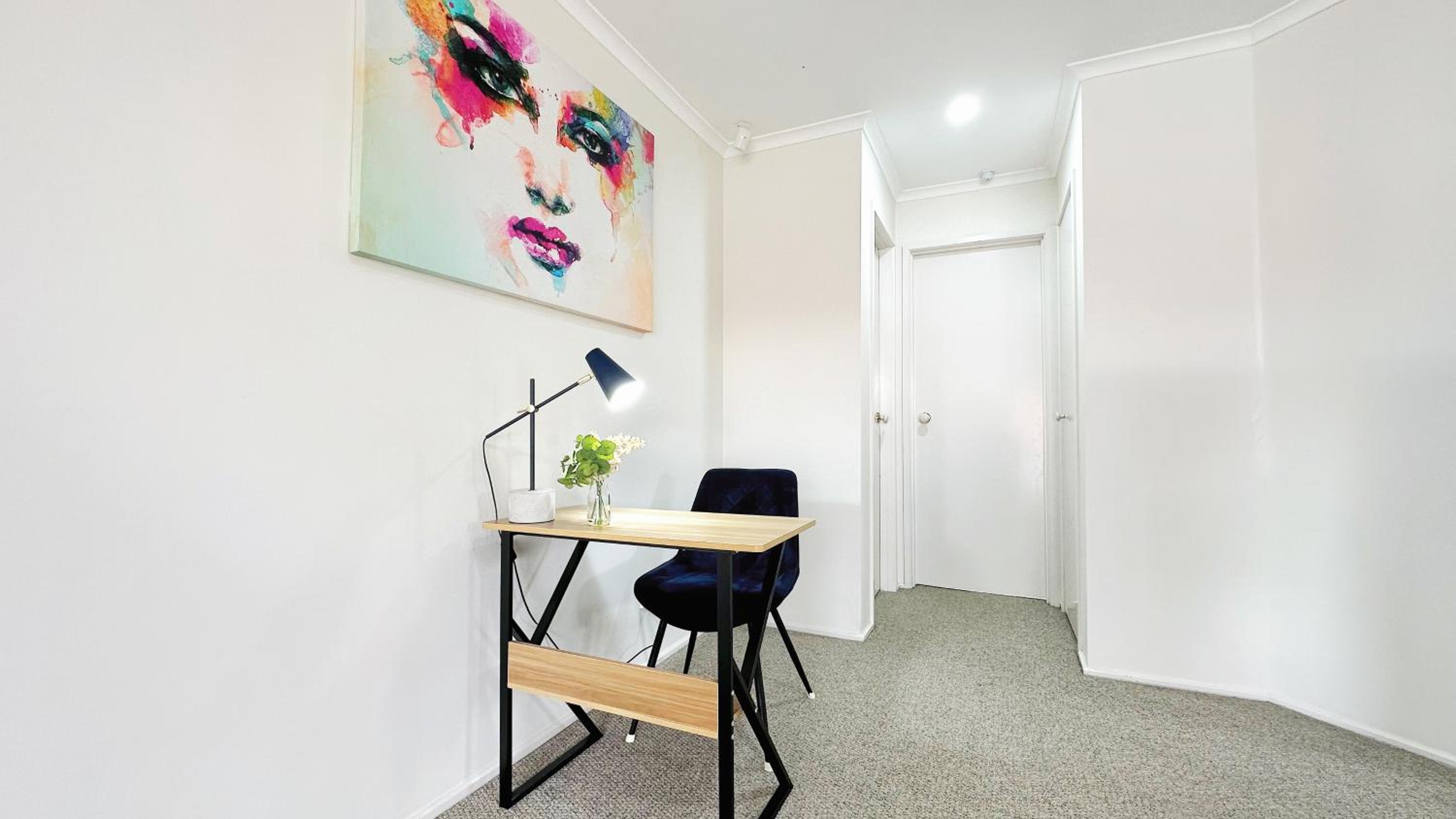 Near Airport and Easy to Melbourne CBD by GoodLive