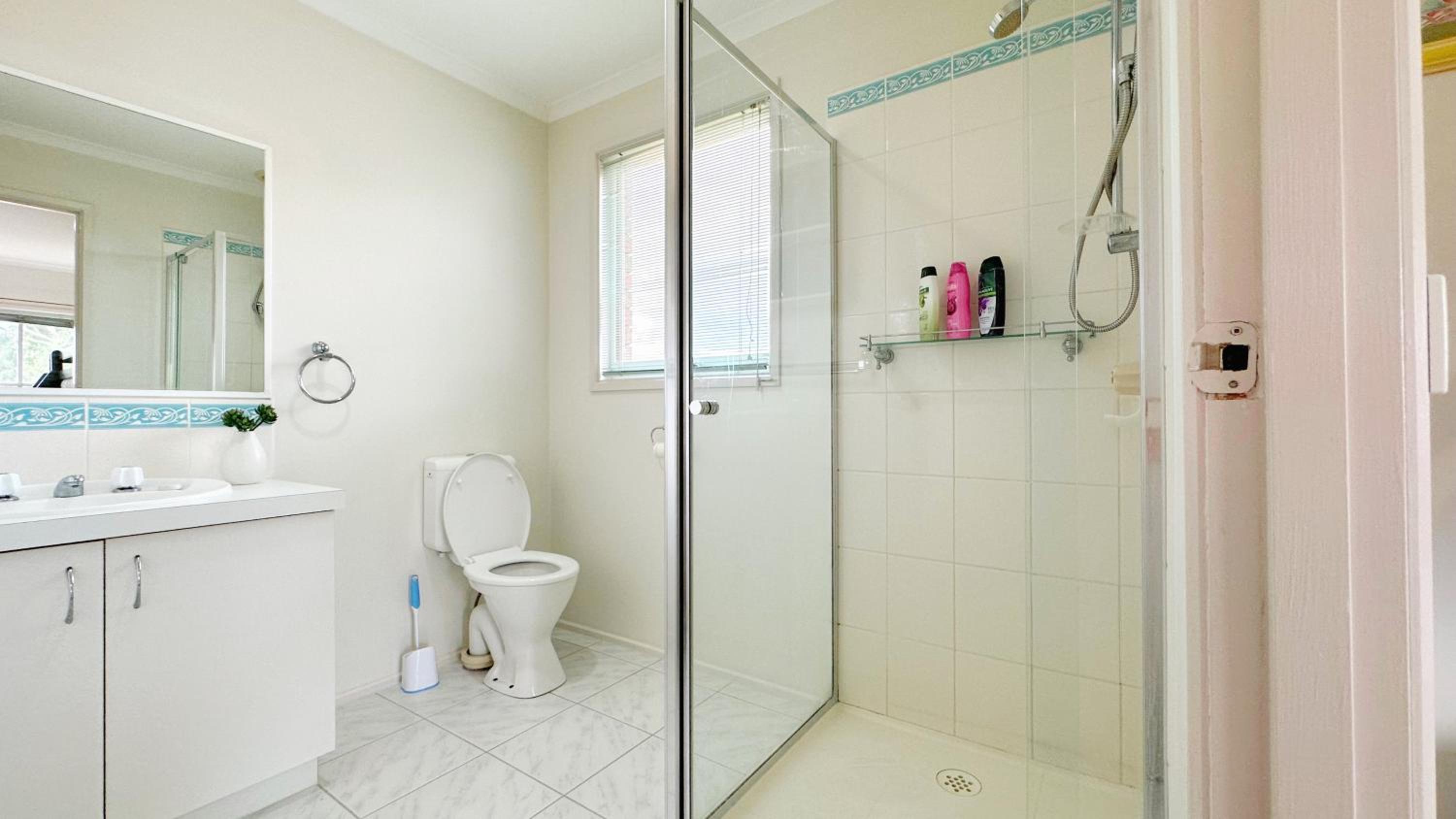 Near Airport and Easy to Melbourne CBD by GoodLive