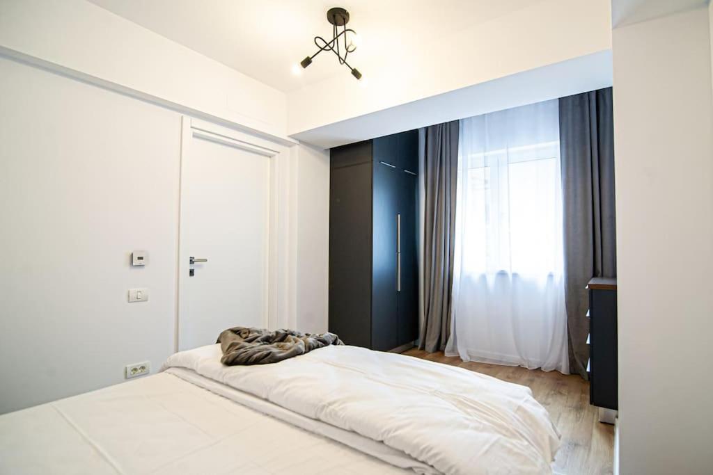 City Center Accommodation - 410 view 3