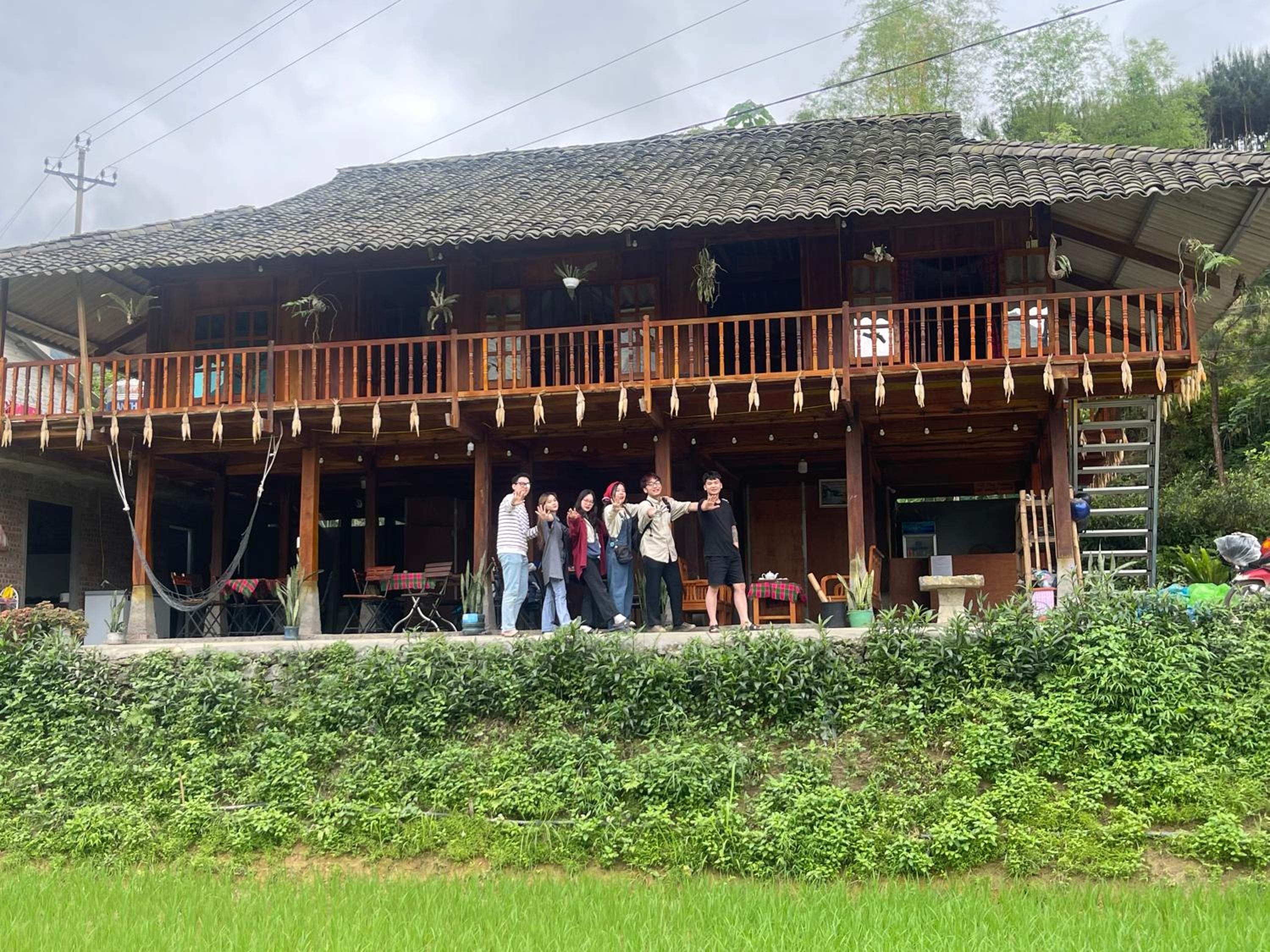 Du Gia Field View Homestay