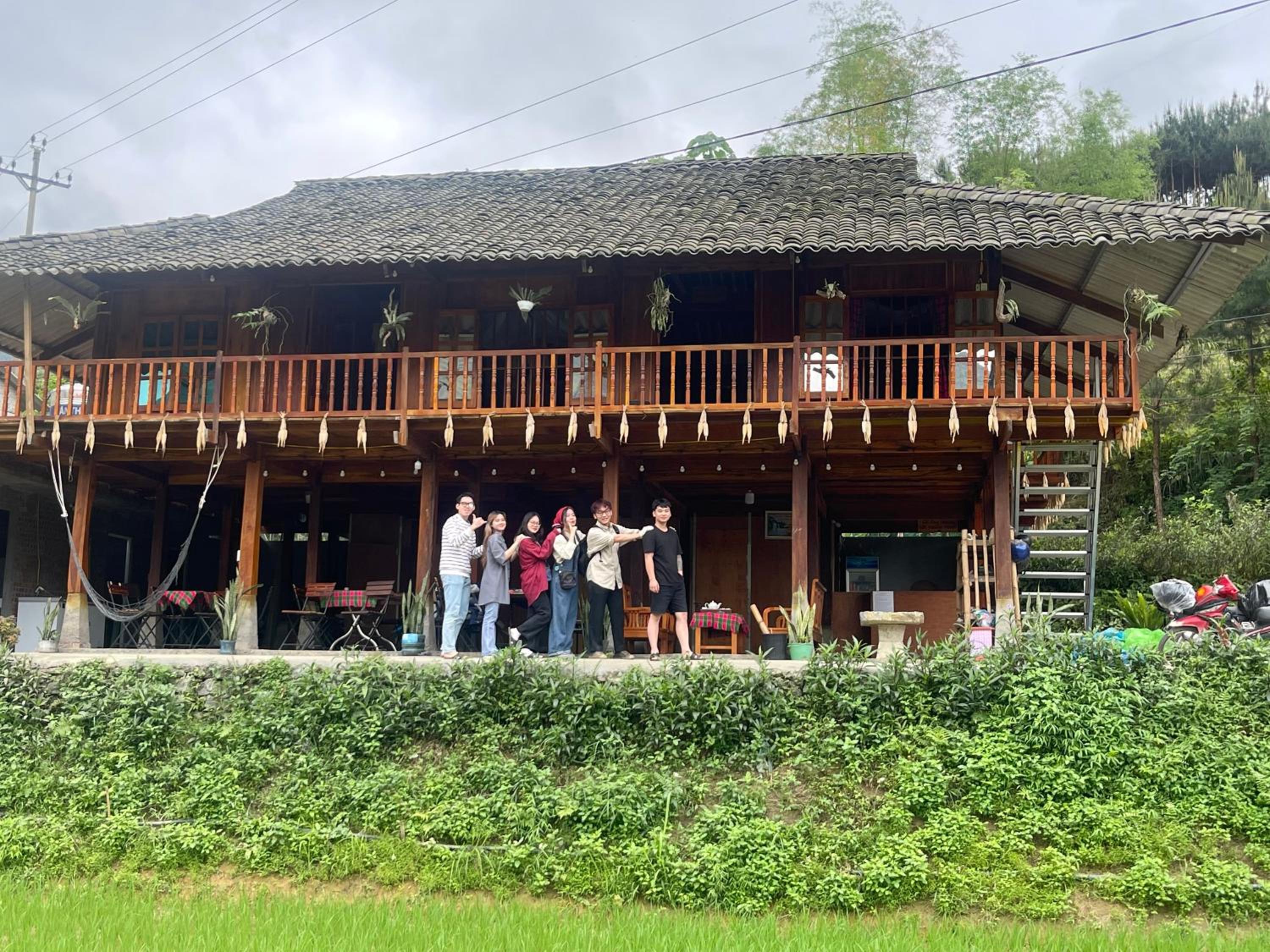 Du Gia Field View Homestay