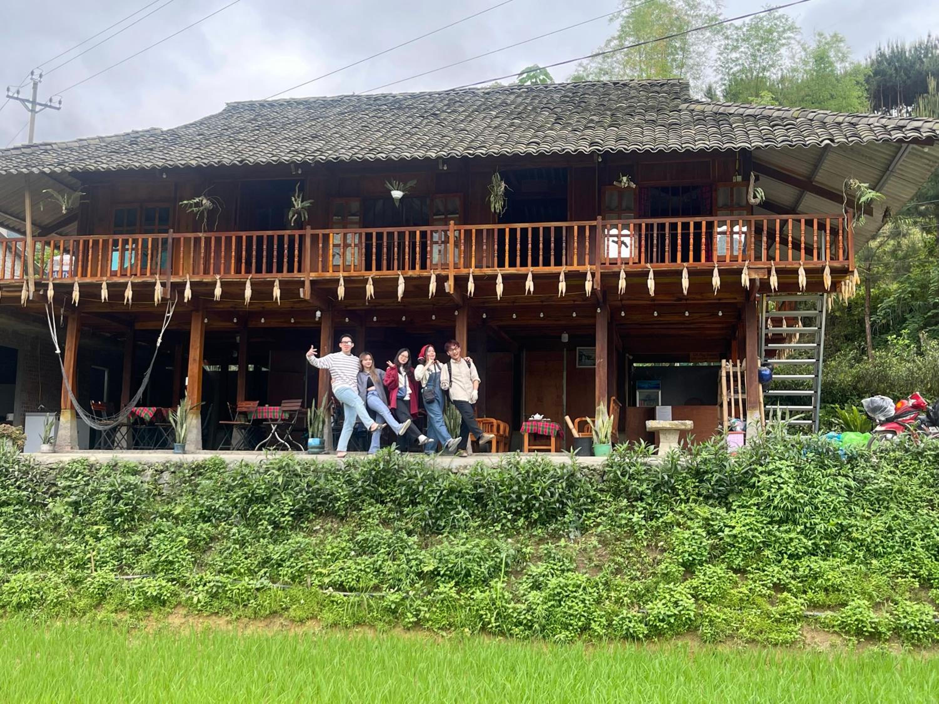 Du Gia Field View Homestay