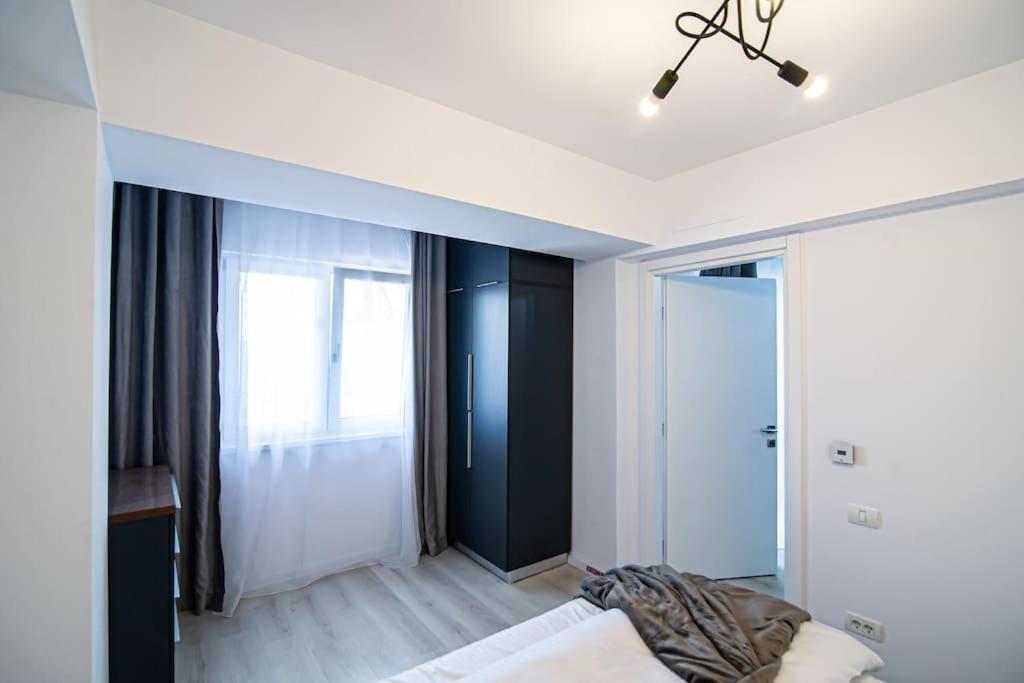 City Center Accomodation- 401 view 5