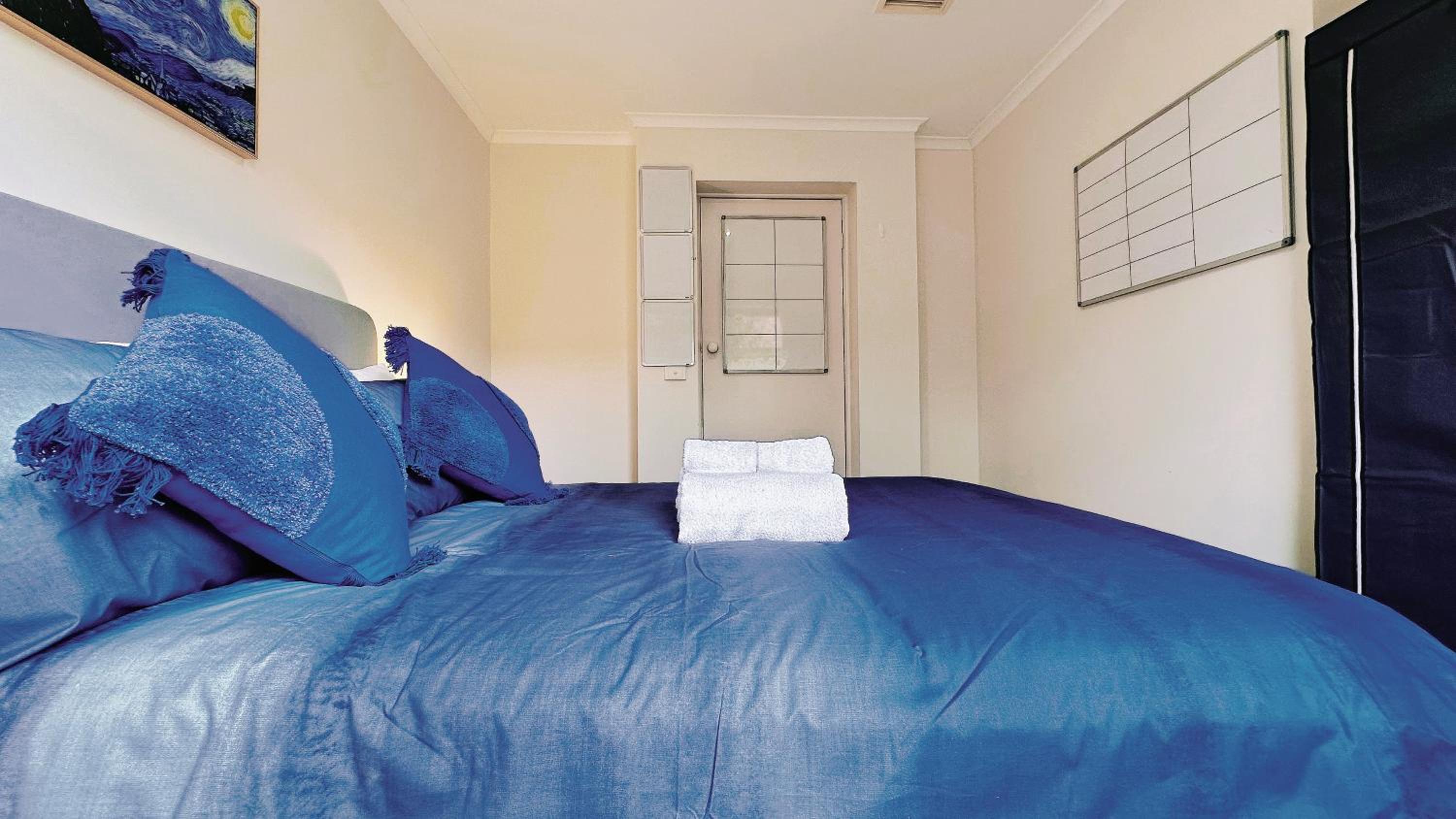 Near Airport and Easy to Melbourne CBD by GoodLive
