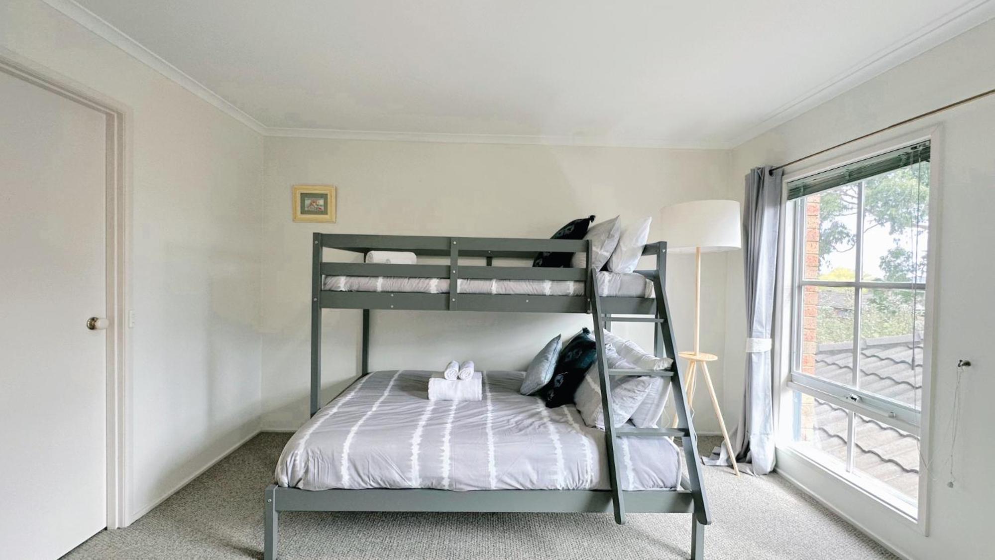 Near Airport and Easy to Melbourne CBD by GoodLive