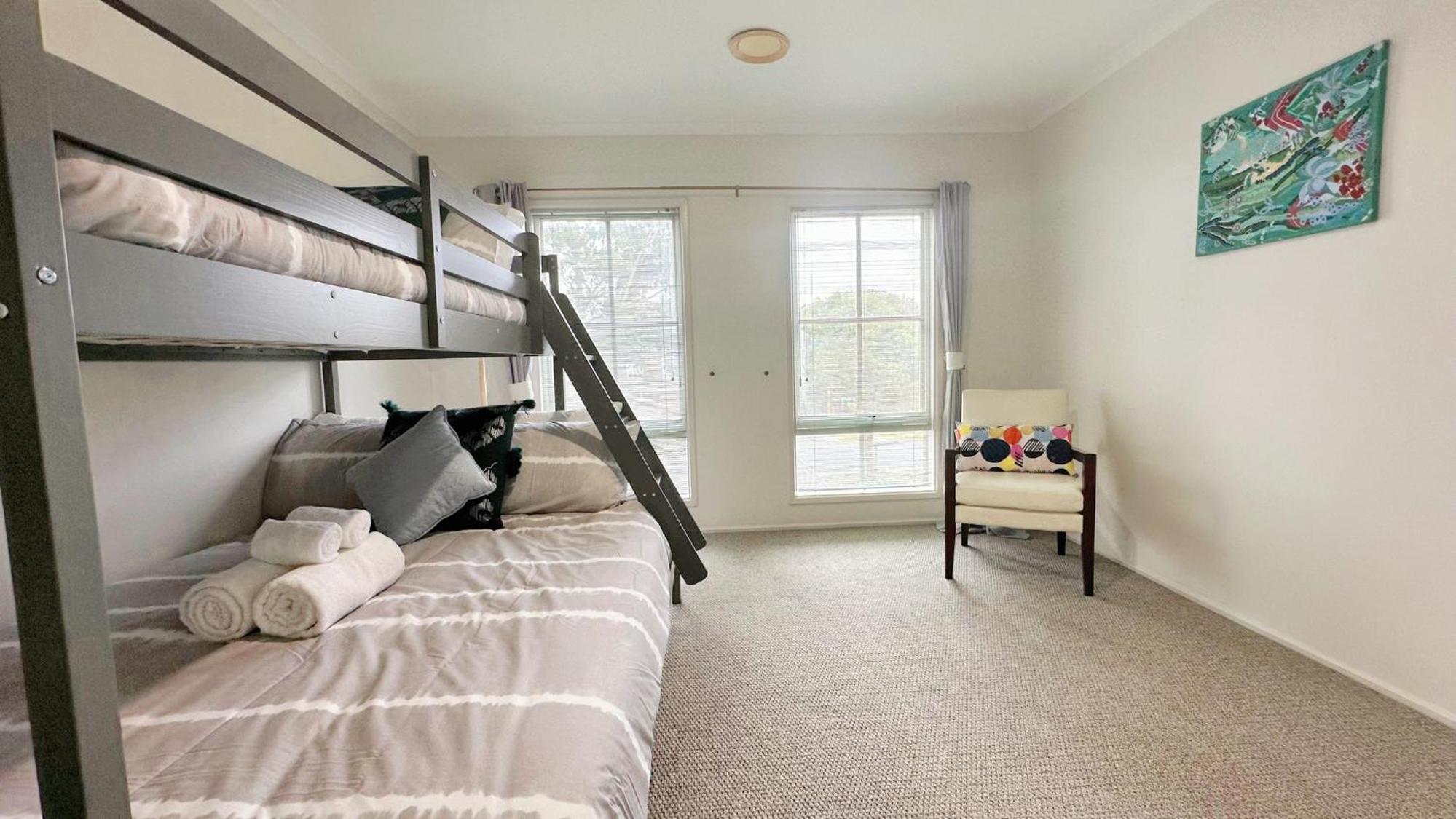 Near Airport and Easy to Melbourne CBD by GoodLive