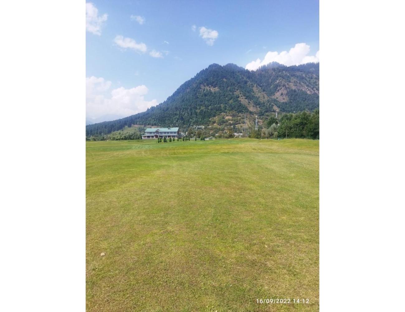 Hotel Wonderland, Pahalgam view 4