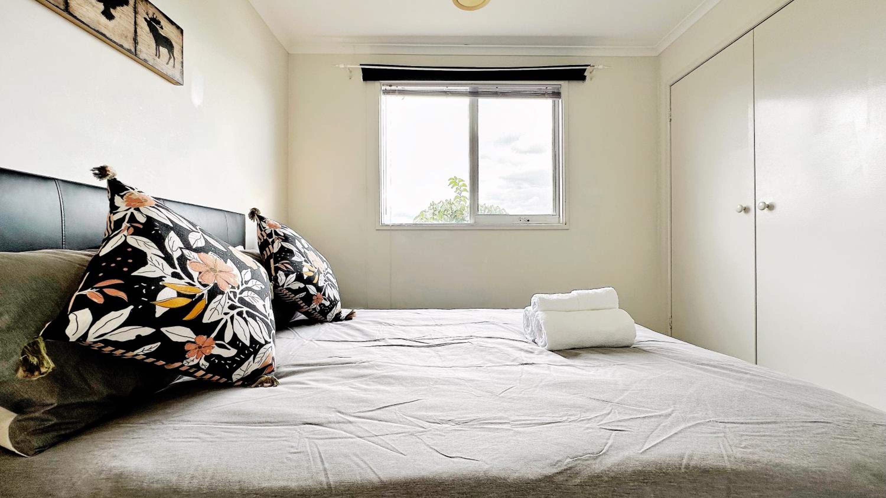 Near Airport and Easy to Melbourne CBD by GoodLive