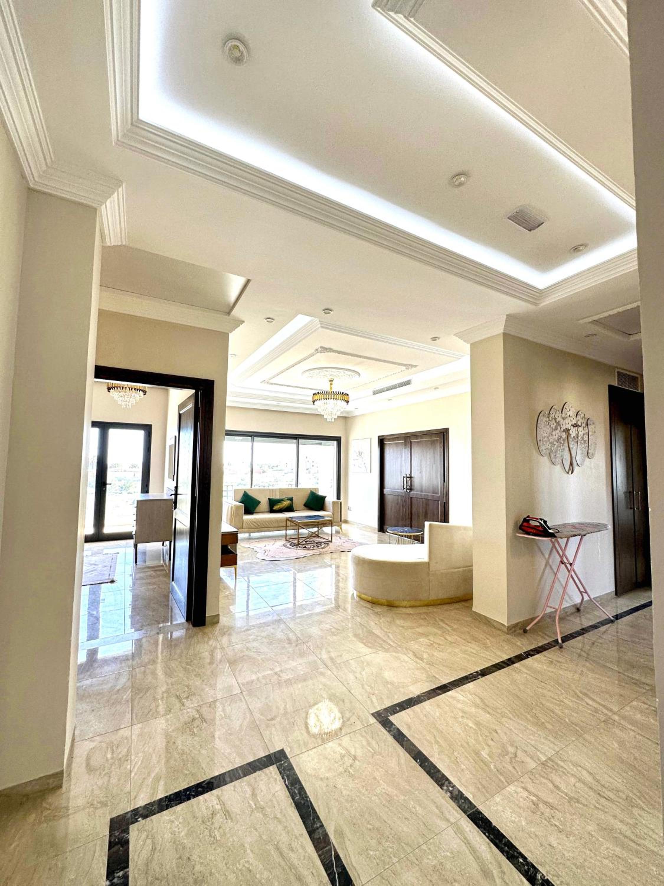 Lovely 3 Bedrooms Fully Equipped With Central Ac view 3